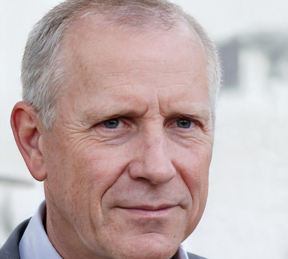 Lennart Freudenberger, Finanzberater bei tonerexavon